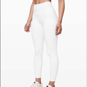White lululemon wunder under leggings